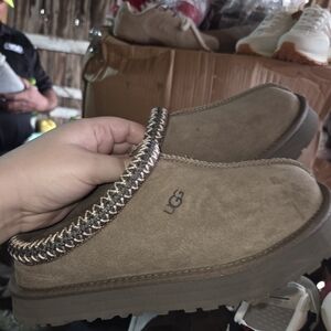 UGG Women's Tasmans NWOT!